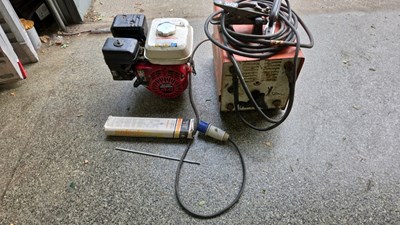 Lot 817 - ARC WELDER & HONDA PETROL ENGINE