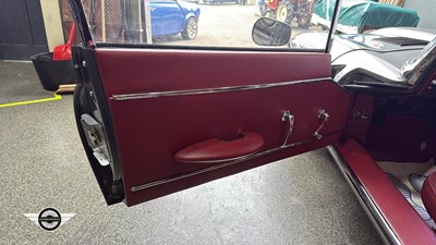 Lot 490 - 1966 JAGUAR 'E' TYPE