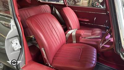 Lot 490 - 1966 JAGUAR 'E' TYPE