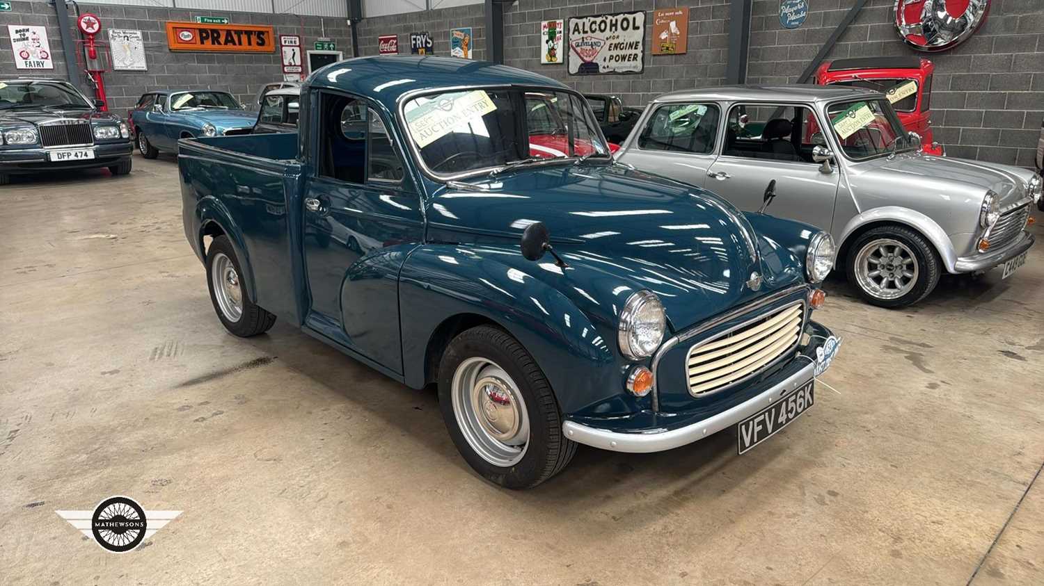 Lot 572 - 1972 MORRIS 6 CWT VAN
