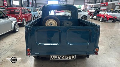 Lot 572 - 1972 MORRIS 6 CWT VAN