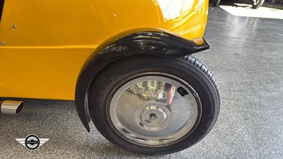 Lot 590 - 1976 CITROEN AMI 8 CONFORT