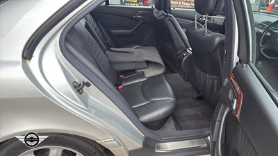 Lot 602 - 1999 MERCEDES S320 AUTO