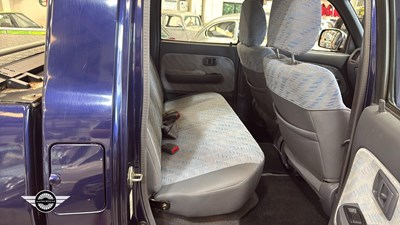Lot 612 - 2002 TOYOTA HILUX 4WD