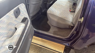 Lot 612 - 2002 TOYOTA HILUX 4WD
