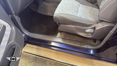 Lot 612 - 2002 TOYOTA HILUX 4WD