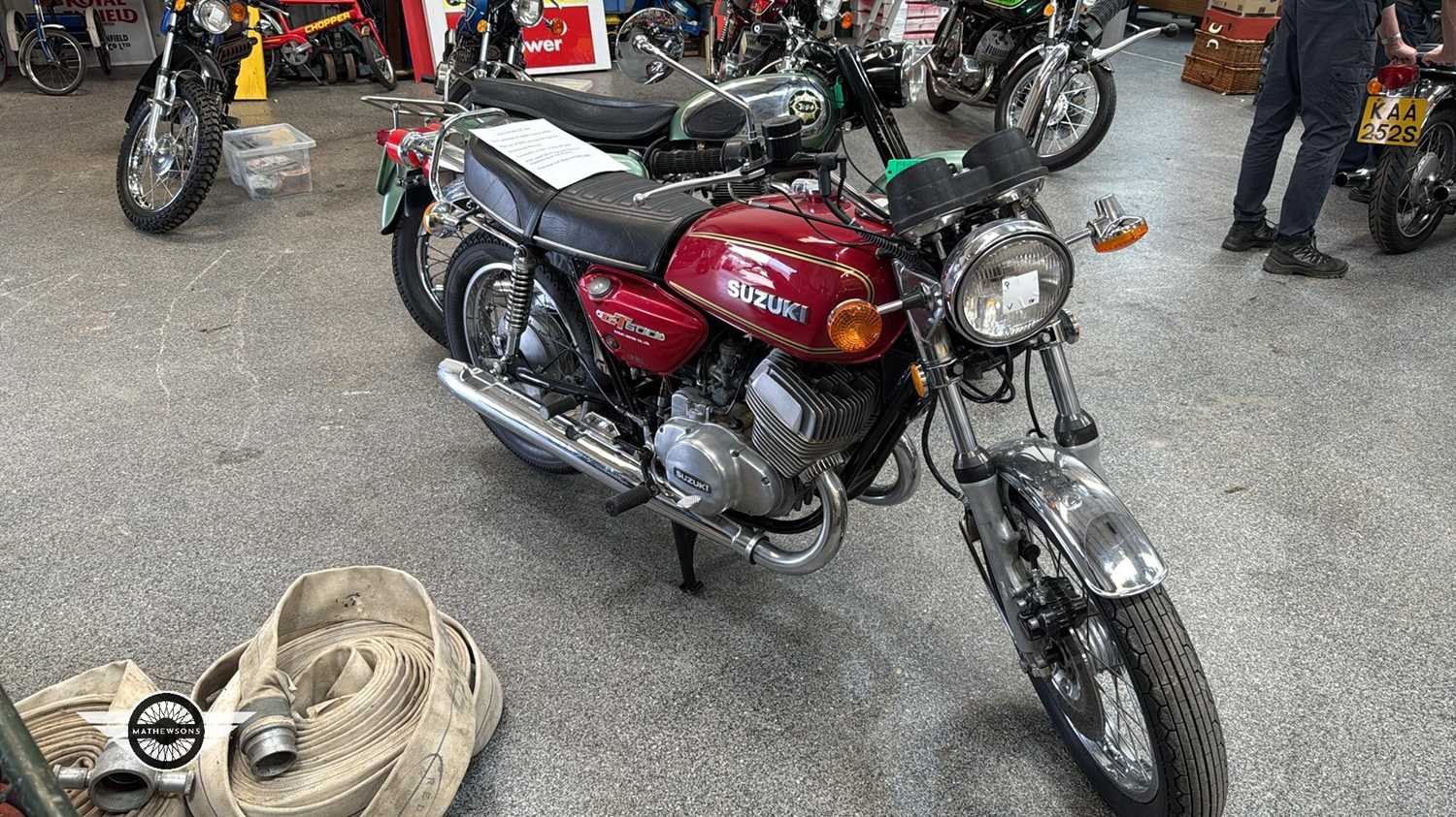 Lot 60 - 1975 SUZUKI GT500