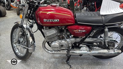 Lot 60 - 1975 SUZUKI GT500