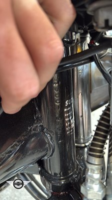 Lot 60 - 1975 SUZUKI GT500