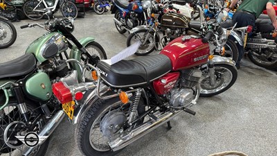 Lot 60 - 1975 SUZUKI GT500