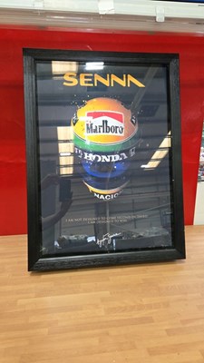 Lot 501 - LARGE SENNA LIGHT UP DISPLAY BOX