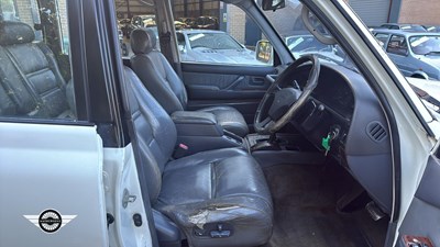 Lot 896 - 1993 TOYOTA LANDCRUISER VX AUTO