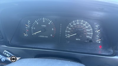 Lot 896 - 1993 TOYOTA LANDCRUISER VX AUTO