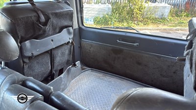 Lot 896 - 1993 TOYOTA LANDCRUISER VX AUTO