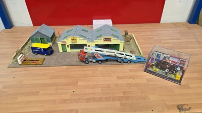 Lot 843 - MODEL GARAGE WITH TRANSPORTER
