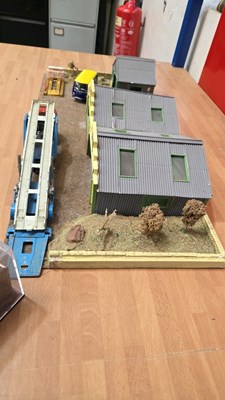 Lot 843 - MODEL GARAGE WITH TRANSPORTER