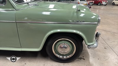 Lot 862 - 1957 MORRIS ISIS