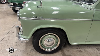 Lot 862 - 1957 MORRIS ISIS