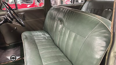 Lot 862 - 1957 MORRIS ISIS