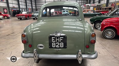 Lot 862 - 1957 MORRIS ISIS