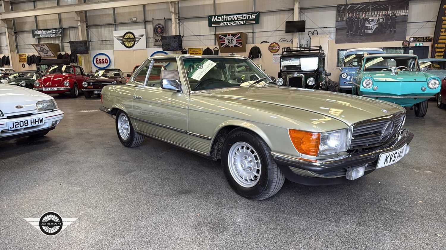 Lot 536 - 1983 MERCEDES 380 SL AUTO