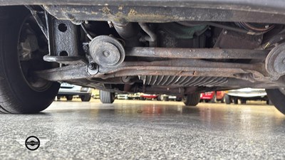 Lot 536 - 1983 MERCEDES 380 SL AUTO