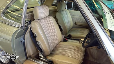 Lot 536 - 1983 MERCEDES 380 SL AUTO