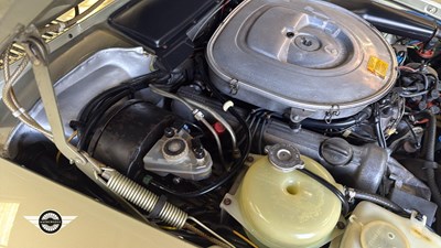 Lot 536 - 1983 MERCEDES 380 SL AUTO