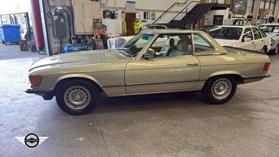 Lot 536 - 1983 MERCEDES 380 SL AUTO