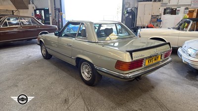 Lot 536 - 1983 MERCEDES 380 SL AUTO