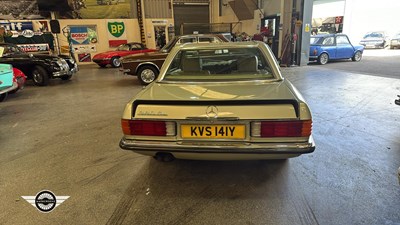 Lot 536 - 1983 MERCEDES 380 SL AUTO