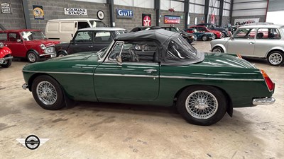 Lot 746 - 1973 MG B