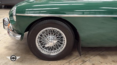 Lot 746 - 1973 MG B