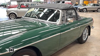 Lot 746 - 1973 MG B