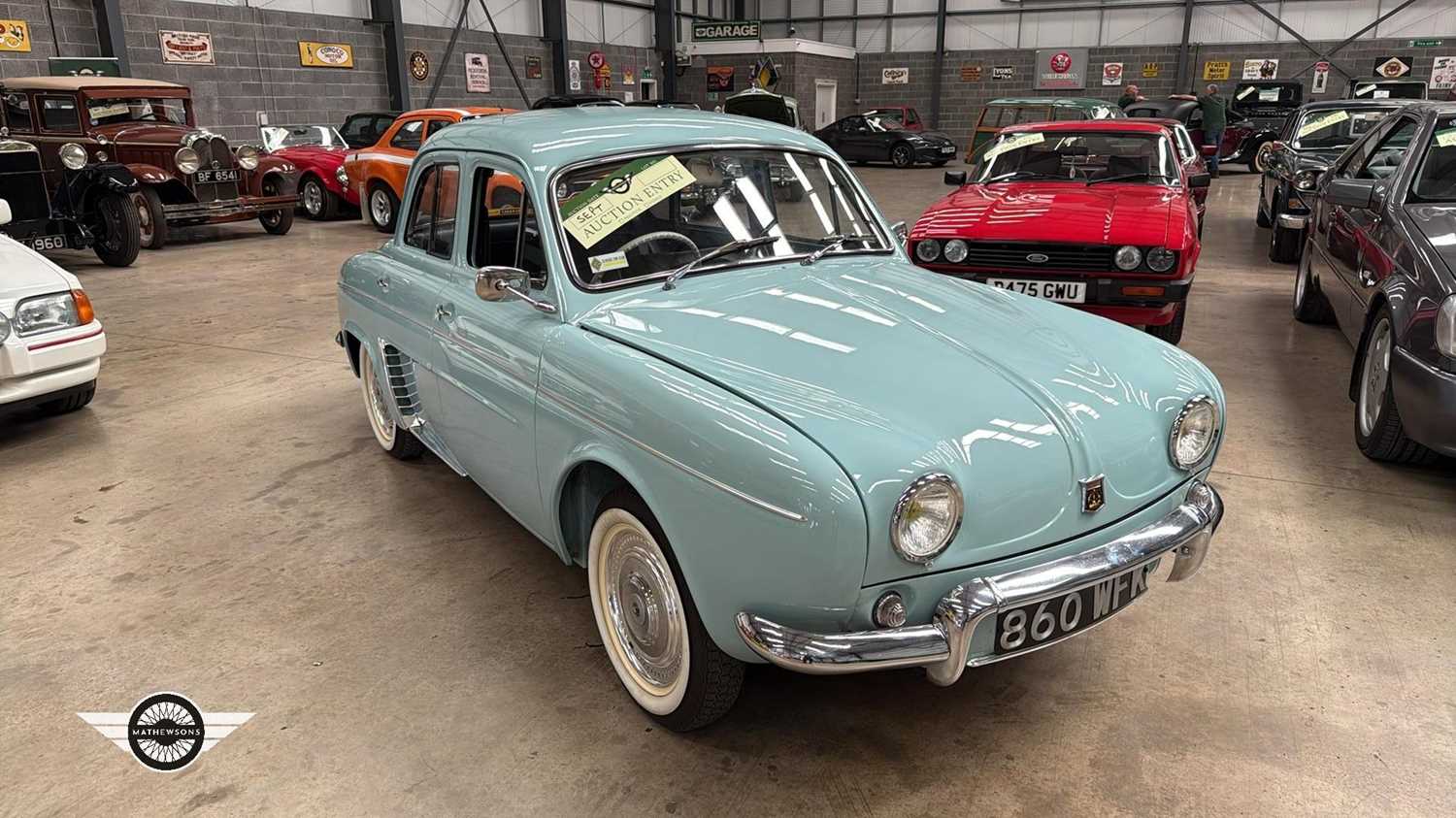 Lot 680 - 1963 RENAULT