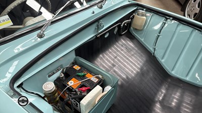 Lot 680 - 1963 RENAULT