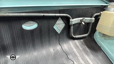 Lot 680 - 1963 RENAULT