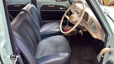 Lot 680 - 1963 RENAULT