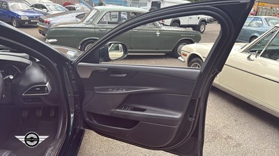 Lot 772 - 2015 JAGUAR XE PORTFOLIO D