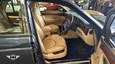 Lot 724 - 2001 ROLLS ROYCE SILVER SERAPH AUTO