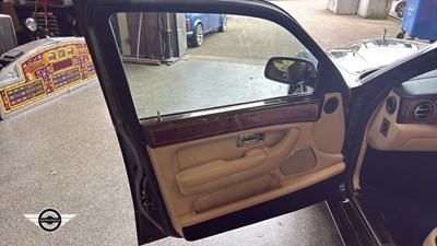Lot 724 - 2001 ROLLS ROYCE SILVER SERAPH AUTO