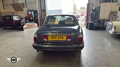 Lot 724 - 2001 ROLLS ROYCE SILVER SERAPH AUTO
