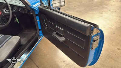 Lot 764 - 1978 MG B GT
