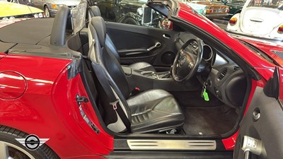 Lot 864 - 2005 MERCEDES SLK 350 AUTO