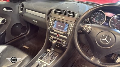 Lot 864 - 2005 MERCEDES SLK 350 AUTO