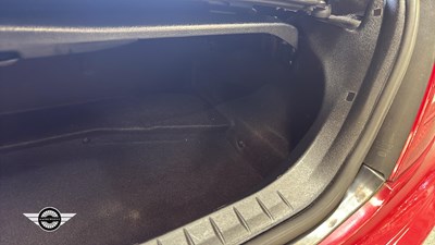 Lot 864 - 2005 MERCEDES SLK 350 AUTO