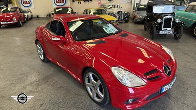 Lot 864 - 2005 MERCEDES SLK 350 AUTO