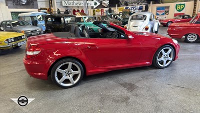 Lot 864 - 2005 MERCEDES SLK 350 AUTO