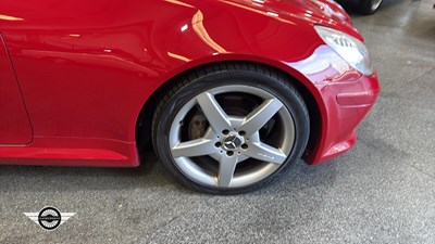 Lot 864 - 2005 MERCEDES SLK 350 AUTO