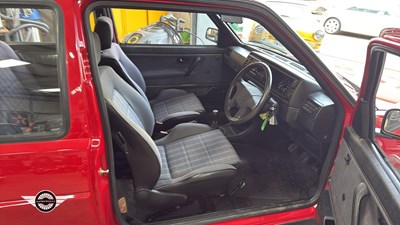 Lot 2 - 1989 VOLKSWAGEN GOLF GTI
